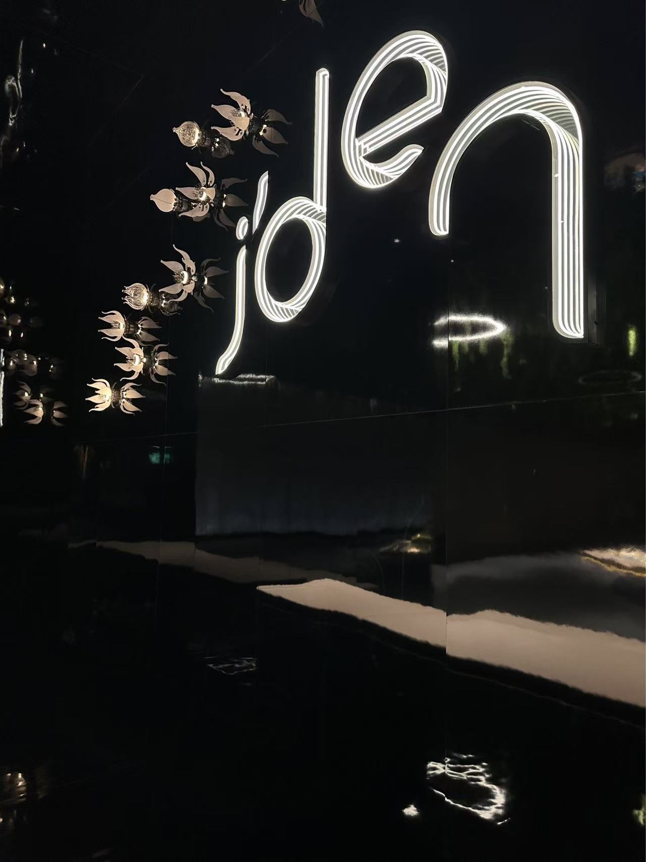 J’den